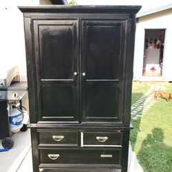 Black Wardrobe