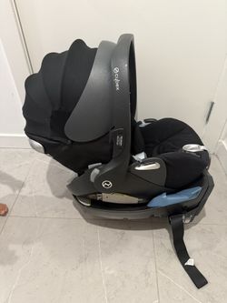 Cybex Cloud Q Carseat (black)