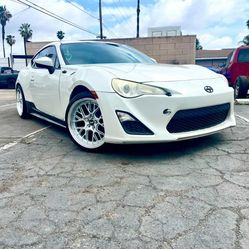 Scion FR-S