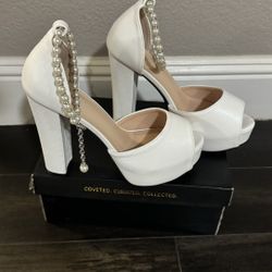 Brandnew Elegant White Heels Size 6 Retail Value $134.99 + Tax 