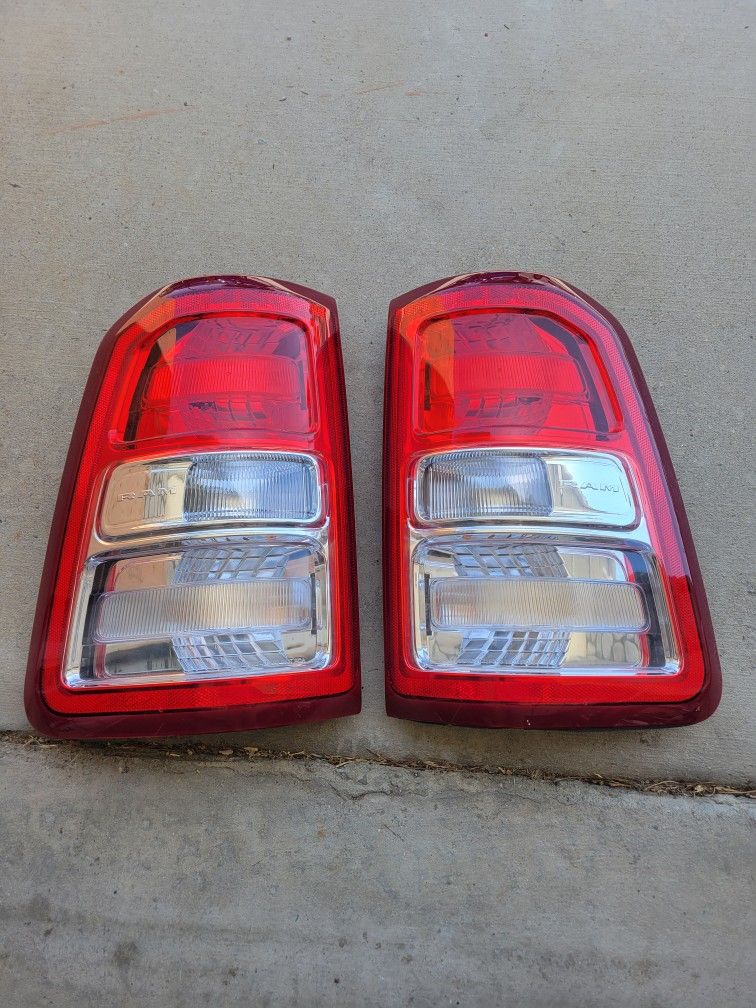 5th Gen Ram 1500 Taillights