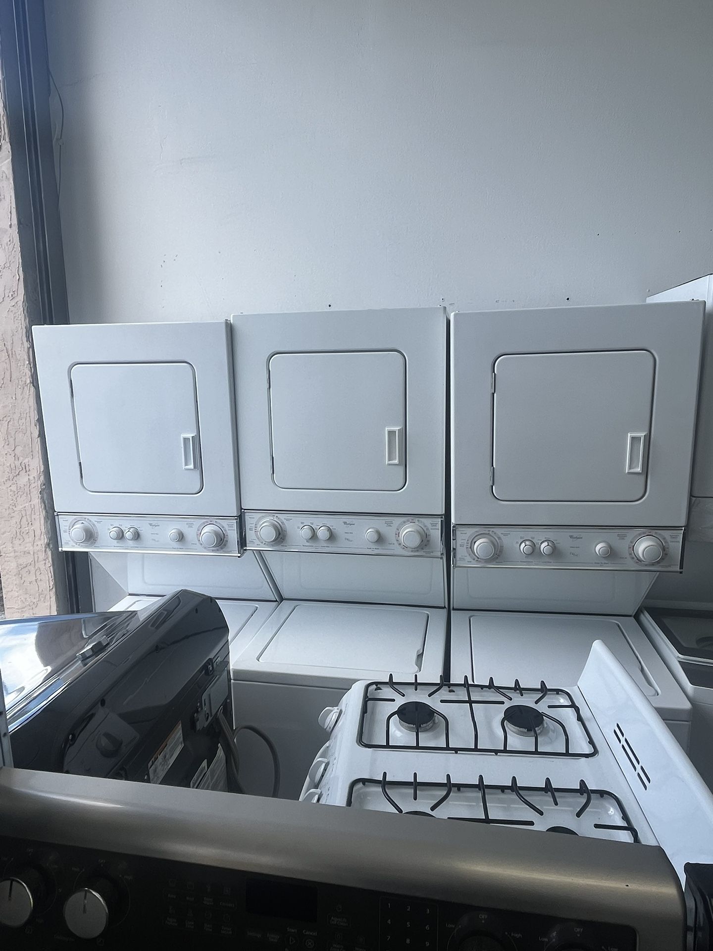 Washer And Dryer Whirlpool 24” Combo