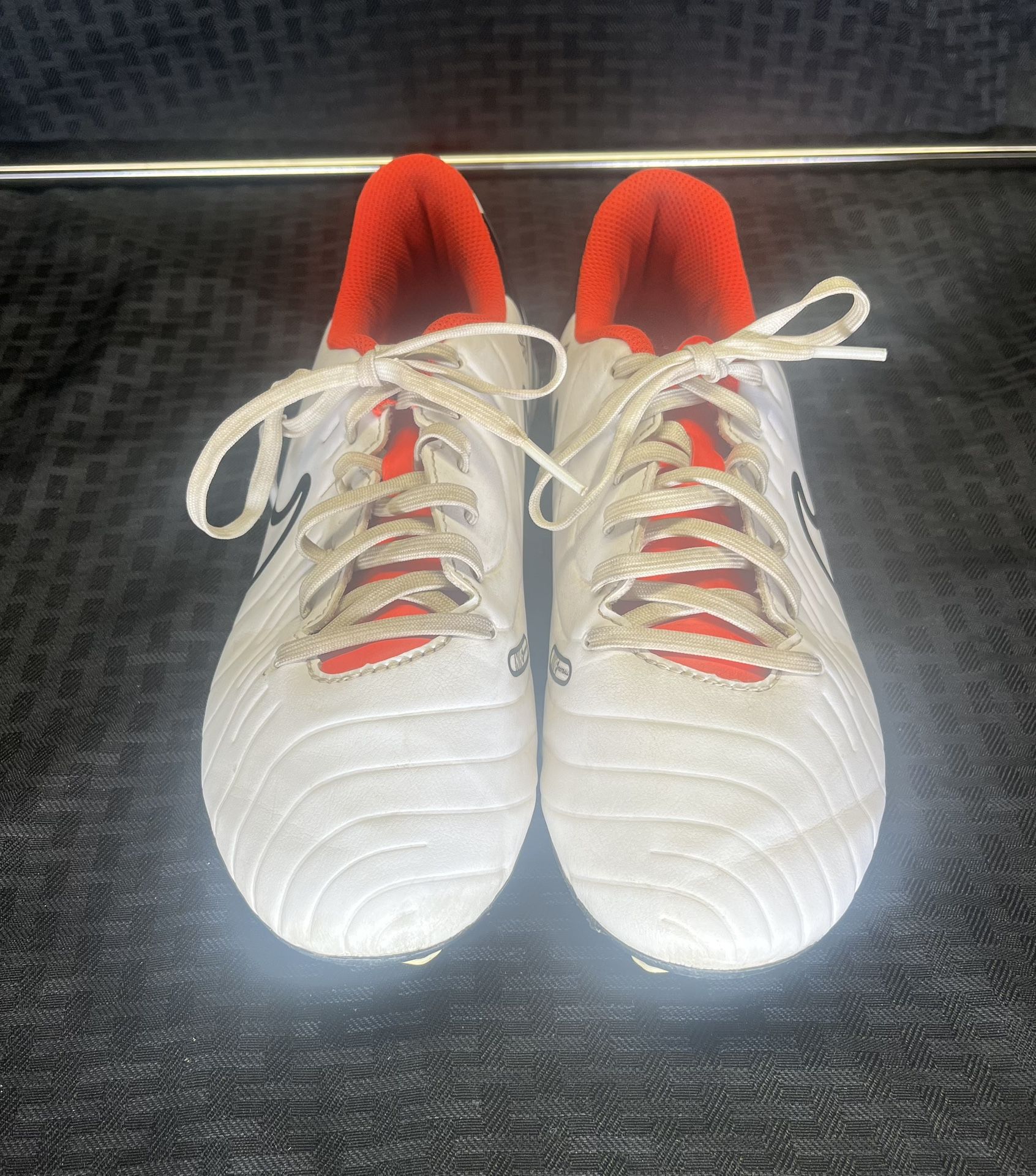 Nike Jr. Tiempo Legend 10 Cleats - 6Y