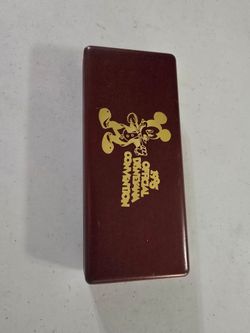 1995 Official disneyana convertion Watch no battery