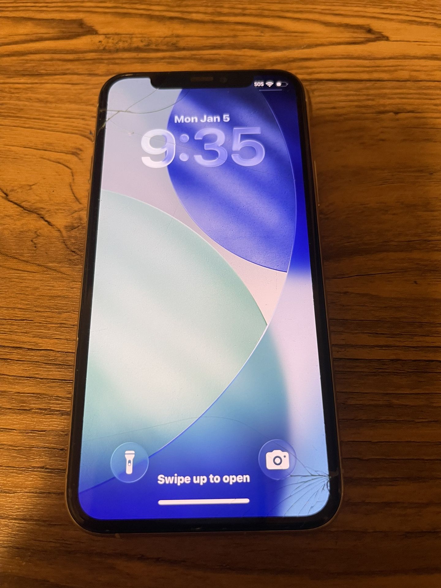 iPhone 11Pro - 256GB (back / front cracked, Camera Good