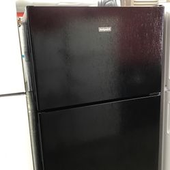 Hotpoint 14 Cu Ft Top And Bottom Fridge. 1 year Warranty 