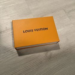 Lv Bracelet 