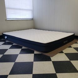 Queen size mattress - can DELIVER almost anywhere for $20 extra - please see all photos and read everything 🙂