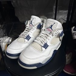 Air Jordan 4 Midnight Navy