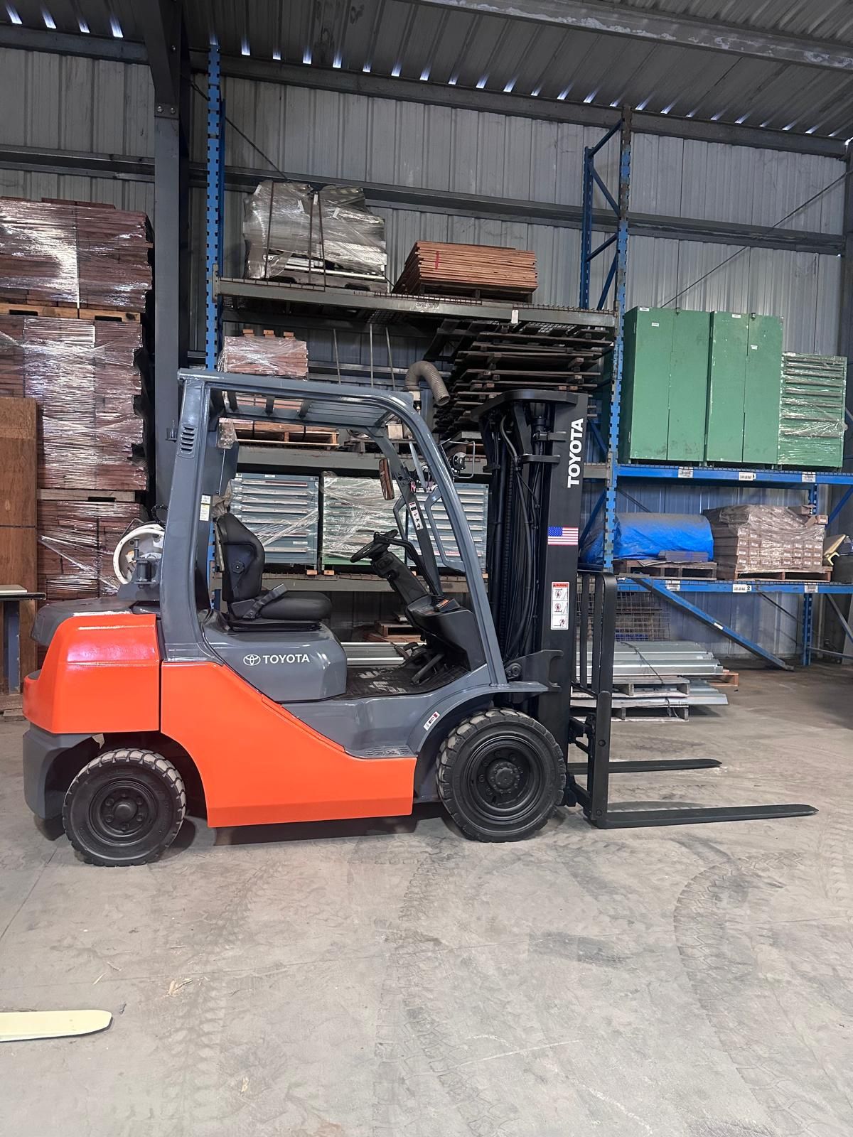 2012 Toyota 5000 lbs capacity forklift 