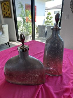 Set of 2 Beautiful Silver Glass Vases - Jarrones De Vidrio Plateados