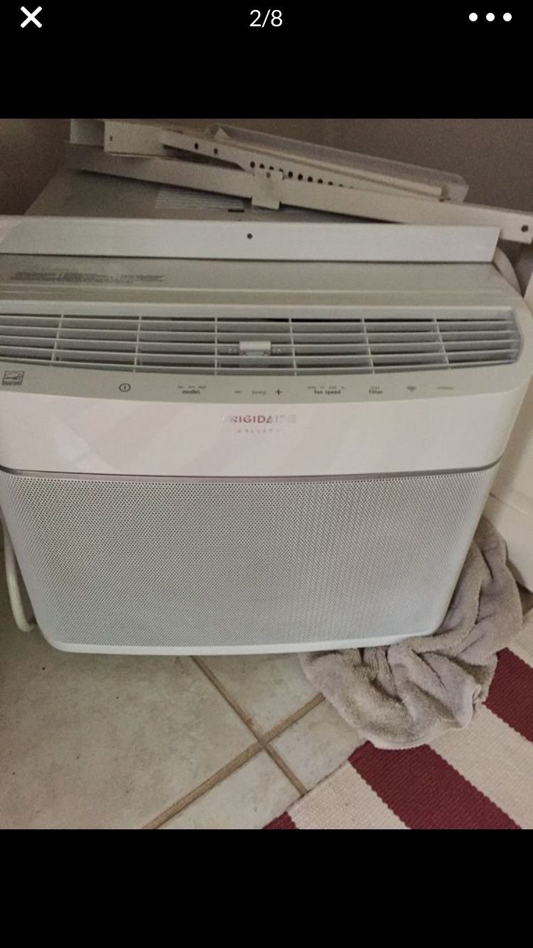 Frigidaire 12,000 BTU Wifi Window AC