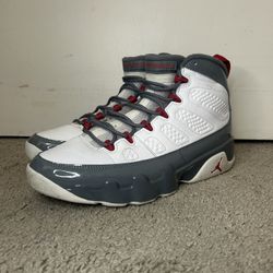 VNDS JORDAN 9 FIRE RED SIZE 9