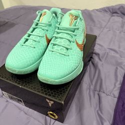 Kobe 6 Statue of Liberty Jalen Brunson