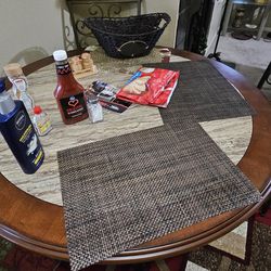 Dining Breakfast Table With Chairs  Good Condition 