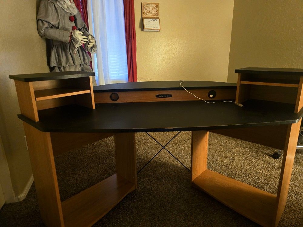OSP Design Mercury Corner Desk