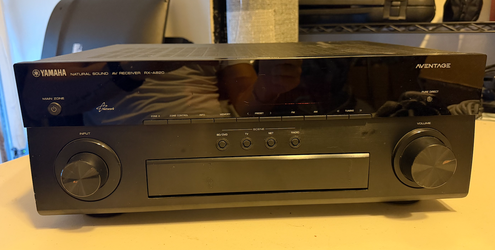Yamaha AVENTAGE RX-A820 7.2 Channel AV Receiver + Remote + YPAO Mic