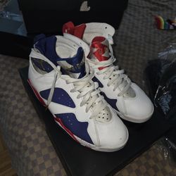 OFFERS OR TRADES (TRADES MUST BE A SIZE 11 OR 11.5)