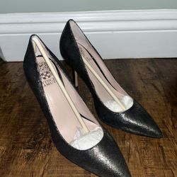 VINCE CAMUTO HEELS SIZE 7 1/2
