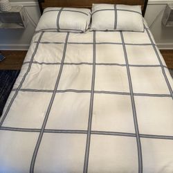 Like New Full Sized Bed (frame, Headboard, Mattress And Bedding Included)