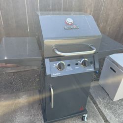 Like New Grill Gas 2 Burner Char-broil 