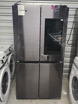 SAMSUNG REFRIGERATOR 