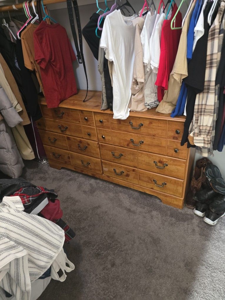 Dresser