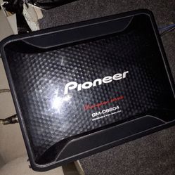 Pioneer GM D8604 Amp