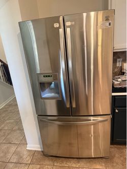 Kenmore Fridge / Freezer Refrigerator