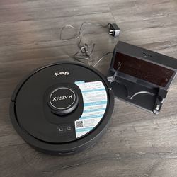 Shark Matrix Robot Vacuum