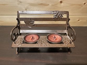 BNWT Yankee Candle tea light candle holder. Adorable bench with leaf design.
