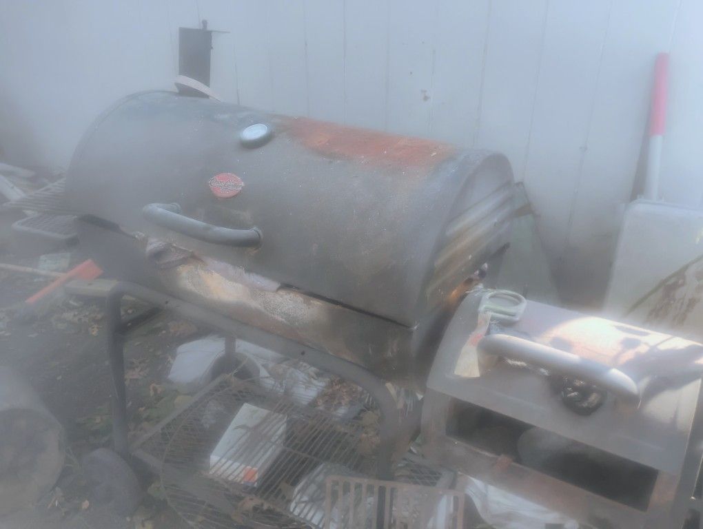 BBQ Smoker