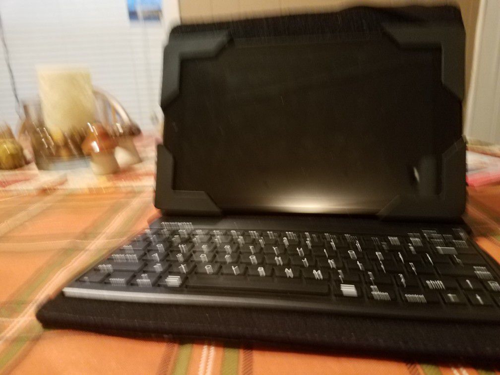 Kindle Fire 10 with Keyboard & Case