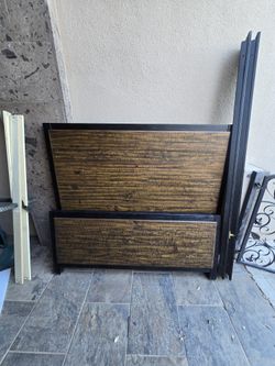 Queen Bed Headrest/Footboard W/ Frame