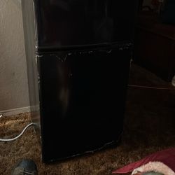 Mini Fridge & Freezer 