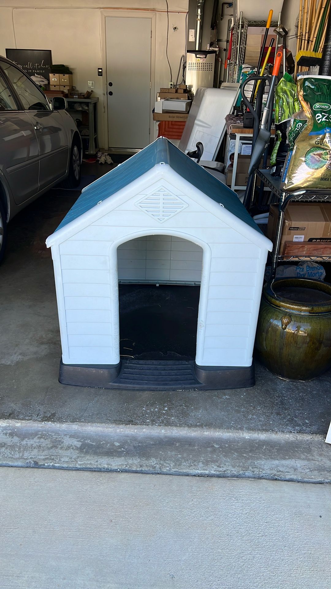 Indoor Outdoor X Large Dog House