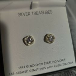 Stud Earrings With Cubic Zirconia's