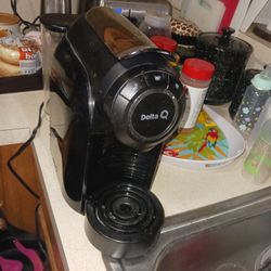 Like New Delta Esspresso Maker 40 Firm Look My Post Tons Item