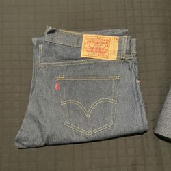 Levis/ Jeans
