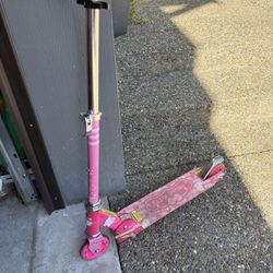 Hello Kitty Scooter