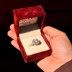 Elegant Diamond Halo Engagement Ring