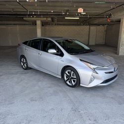 2018 Toyota Prius Touring
