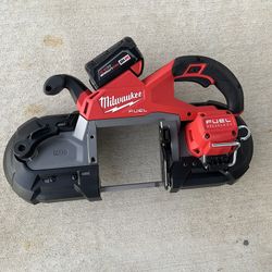 Milwaukee M18 FUEL Deep Cut Band Saw 2929-20 cordless portable band saw designed for heavy-duty metal and PVC cutting 