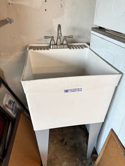 Utility sink