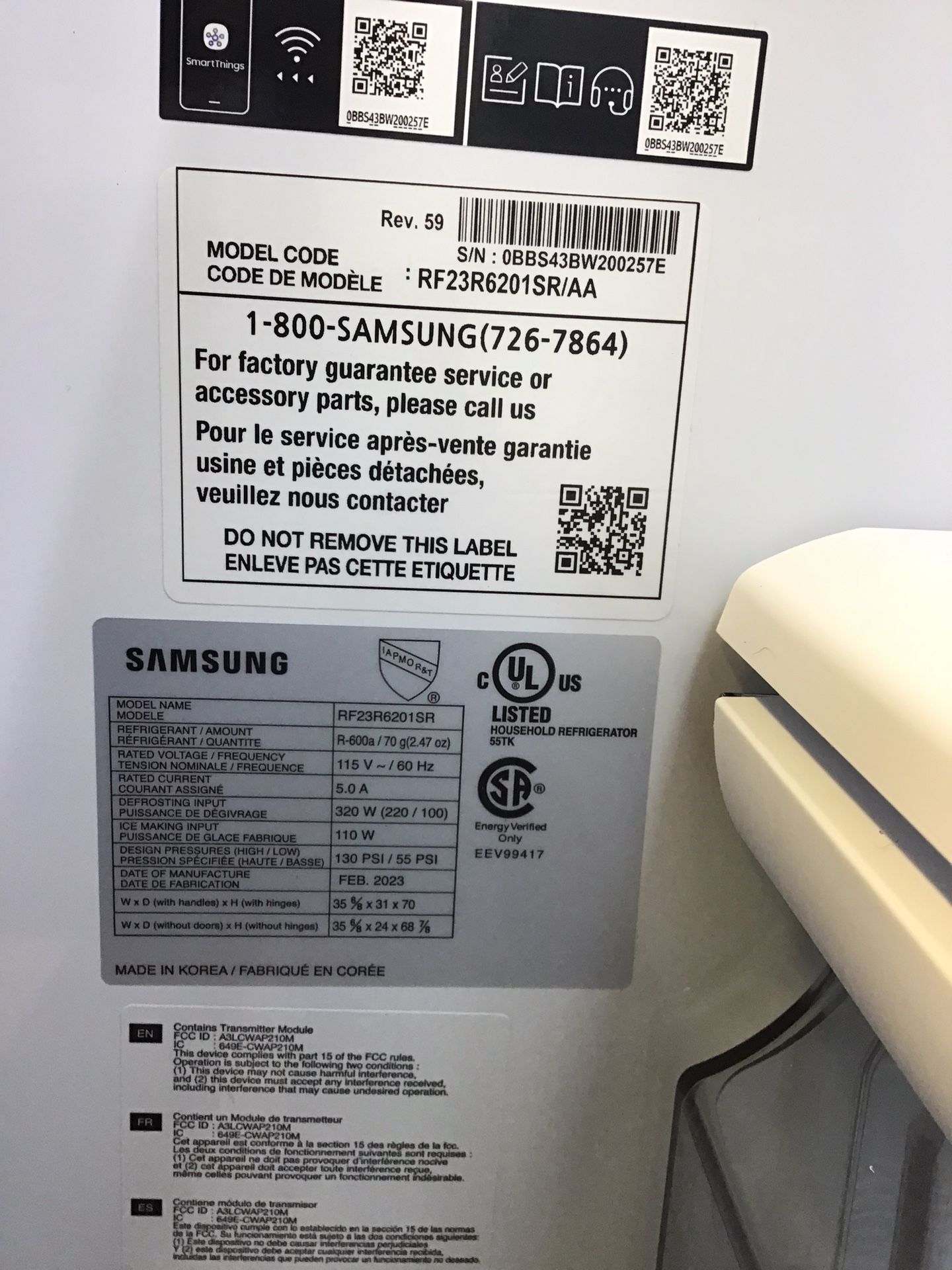 Samsung 22.6CU FT Counter Depth Refrigerator