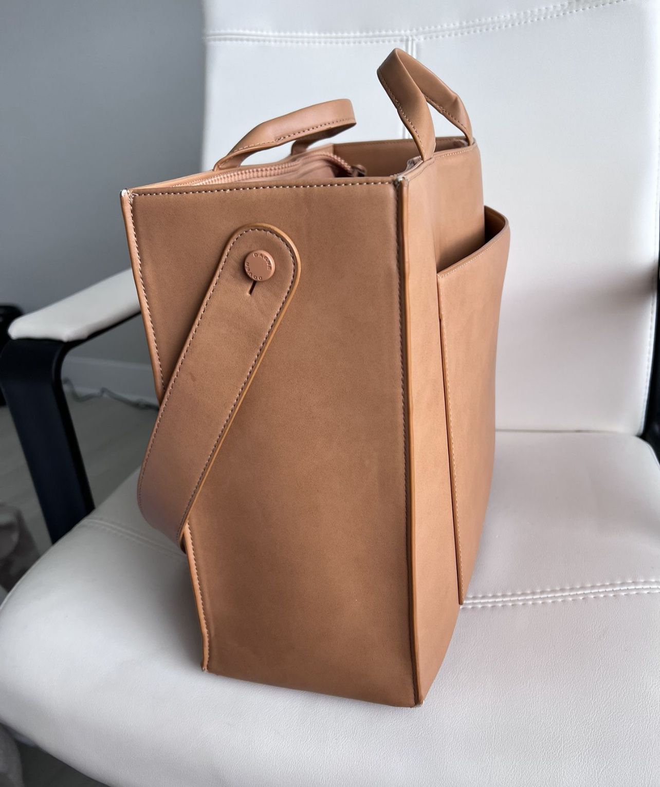 Medium Pinto Daily Tote for Sale in Orlando, FL - OfferUp