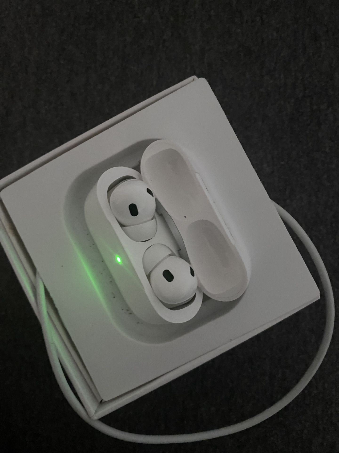 Apple AirPods 2nd Gen