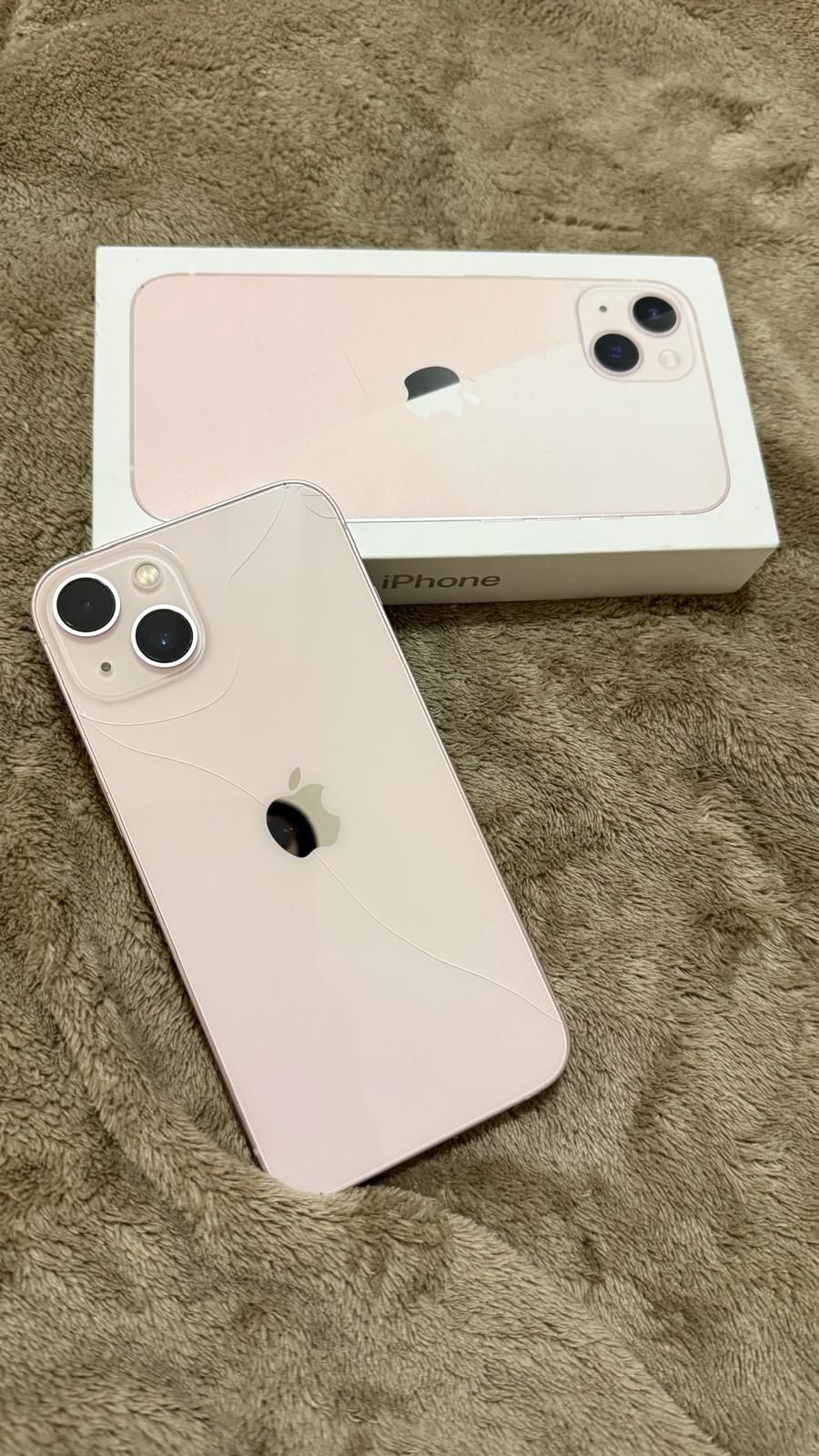 iPhone 13 / 128 GB - Color Rosado