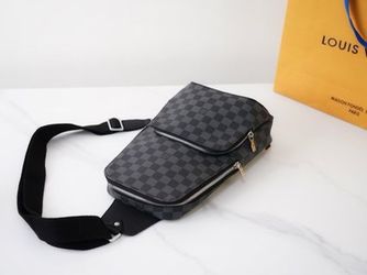 Louis Vuitton Bag MENS for Sale in Miami, FL - OfferUp