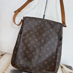 Louis Vuitton Musette Salsa GM Monogram Shoulder / Crossbody Bag